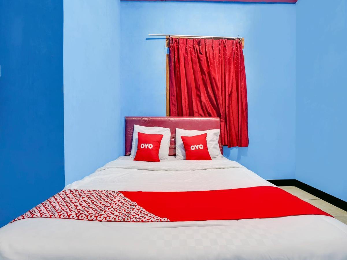 Oyo Homes 90915 Eco Tourism Desa Cihanjuang Rahayu Ciwangun Indah Camp Villas Bongkar Dış mekan fotoğraf